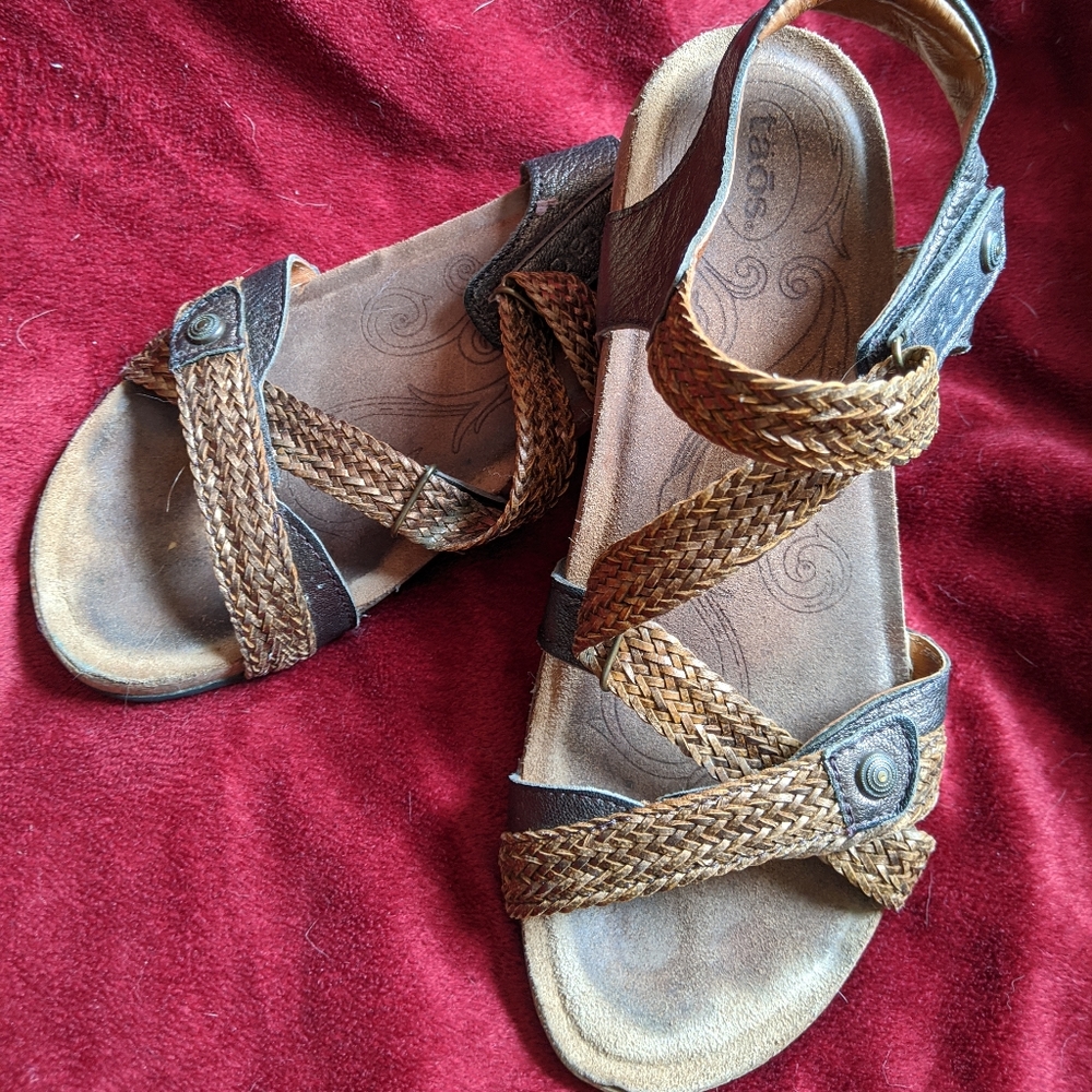 Taos sandals